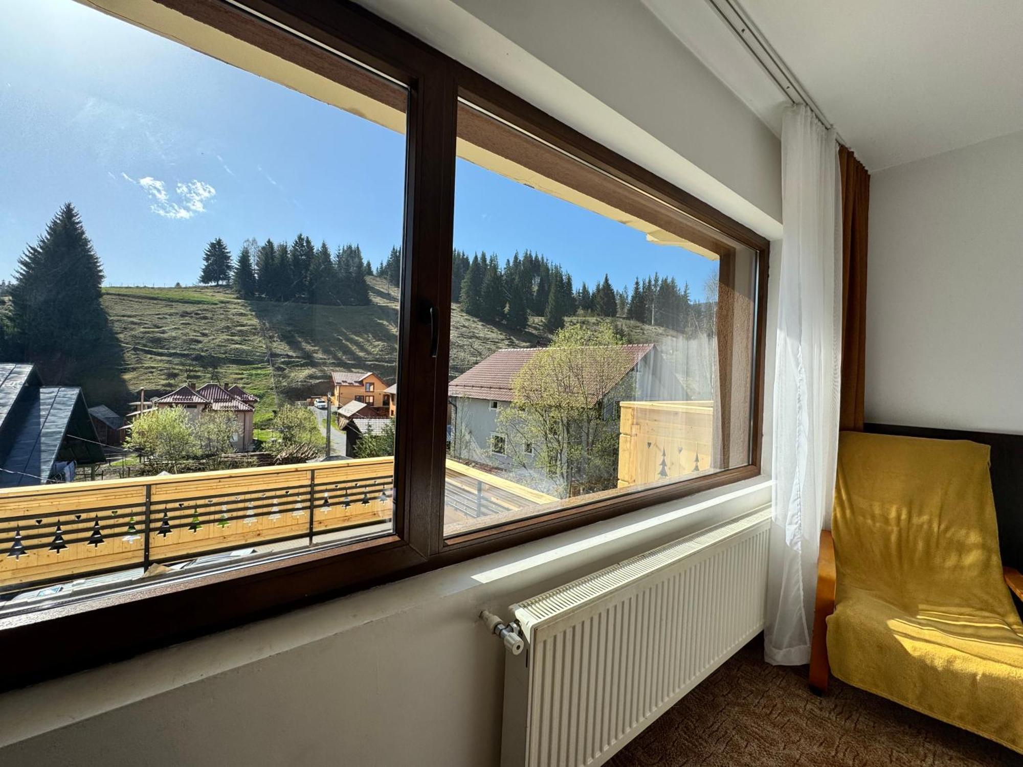 Chalet Minut Vatra Dornei Eksteriør billede